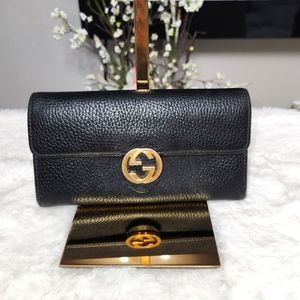 In Good Condition Gucci Interlocking Leather Wallet